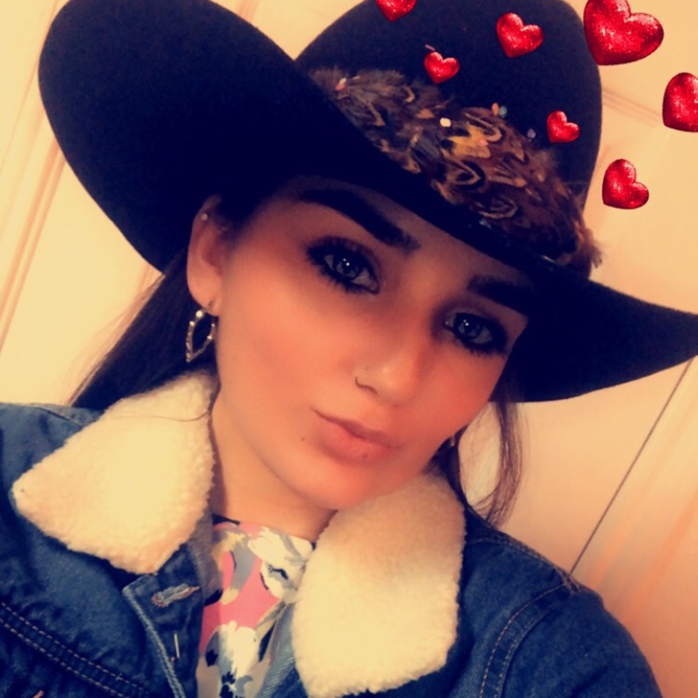 Meet your Posher, Jada